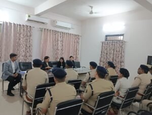 कलेक्टर गोपाल वर्मा के निर्देश पर ग्रामों में स्वास्थ्य शिविर आयोजित, 124 मरीजों की पोर्टेबल एक्स-रे से जांच*